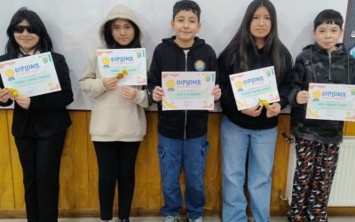 Premiación a la mejor asistencia del mes en el Colegio Básico
