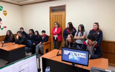 Estudiantes fortalecen su formación ciudadana con visita educativa al Tribunal