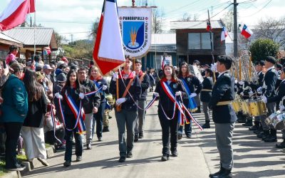 Liceo People Help People de Panguipulli participó en tradicional Desfile de Fiestas Patrias en Lolquellen